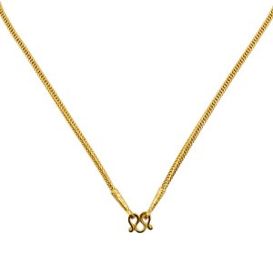 Colar com padrão Figaro, peso: 1 baht Colar com padrão de escamas de dragão, entre seções estilo Sukhothai com pedras preciosas, peso: 1 baht Colar com padrão Benz, peso: 1 baht